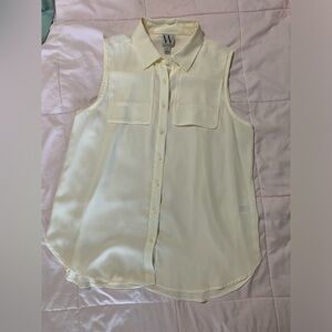 White cream Worthington button up sleeveless blouse
